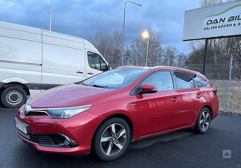 Toyota Auris Touring Sports, 2016