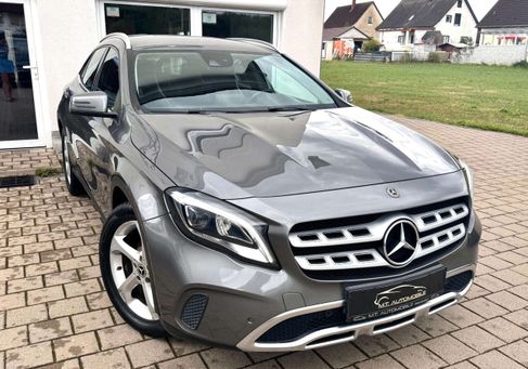 Mercedes-Benz GLA 200, 2019 3