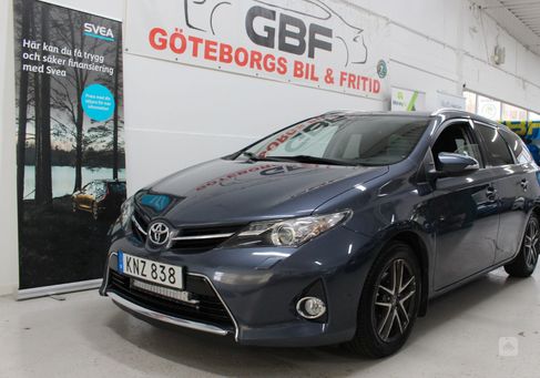 Toyota Auris Touring Sports, 2015