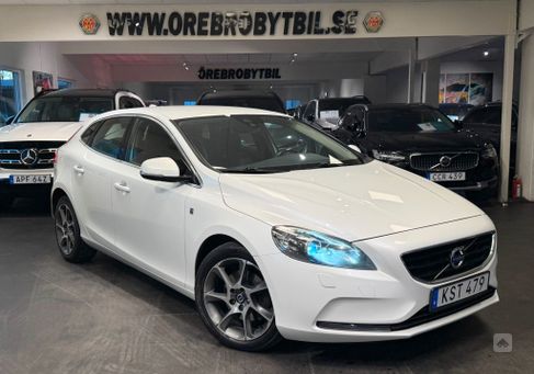 Volvo V40, 2015