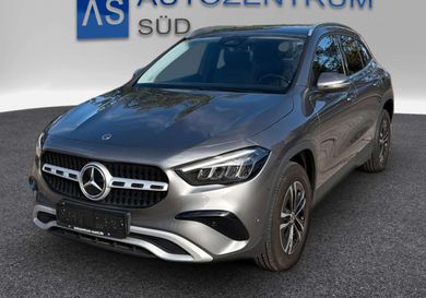 Mercedes-Benz GLA 180, 2023