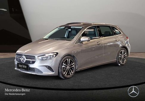 Mercedes-Benz B 180, 2026