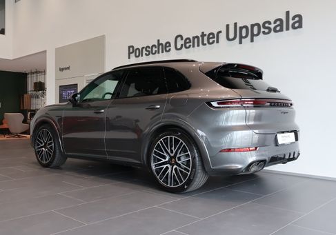 Porsche Cayenne, 2025