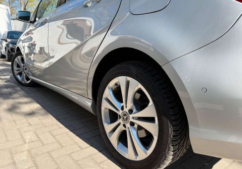 Mercedes-Benz B 200, 2018
