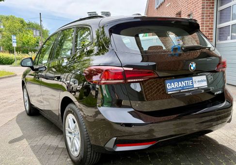 BMW 216, 2025