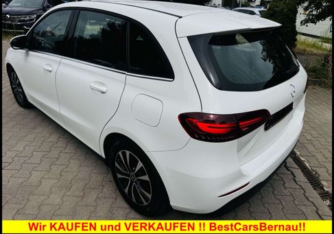 Mercedes-Benz B 180, 2023