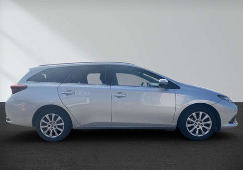 Toyota Auris, 2019
