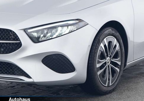 Mercedes-Benz A 200, 2023