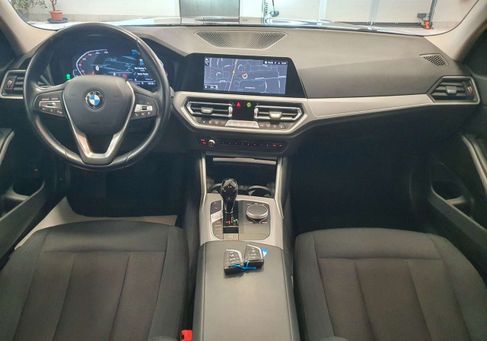 BMW 320, 2021