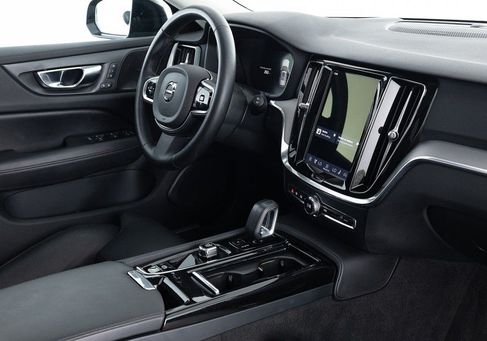 Volvo V60, 2024 3