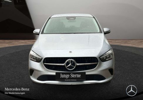 Mercedes-Benz B 200, 2025