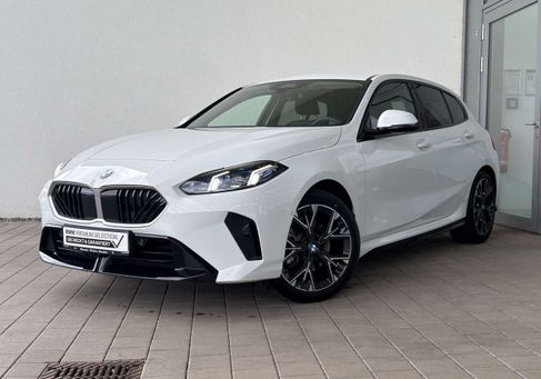 BMW 120, 2025 2