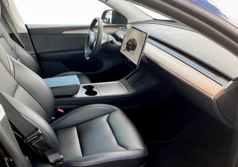 Tesla Model Y, 2023 3