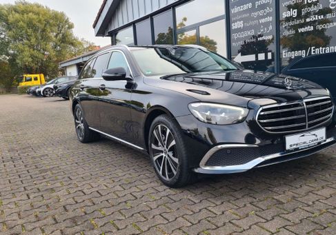 Mercedes-Benz E 300, 2022