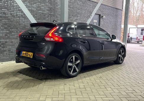 Volvo V40, 2020
