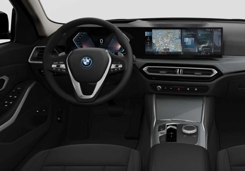 BMW 320, 2022