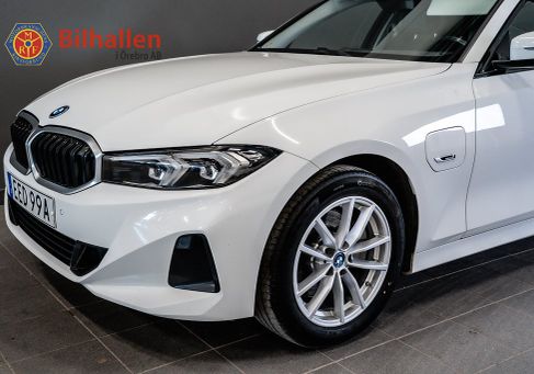BMW 330, 2023