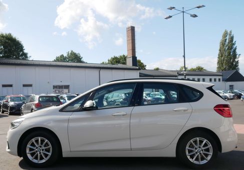 BMW 216, 2017