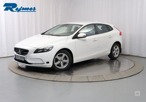 Volvo V40, 2015