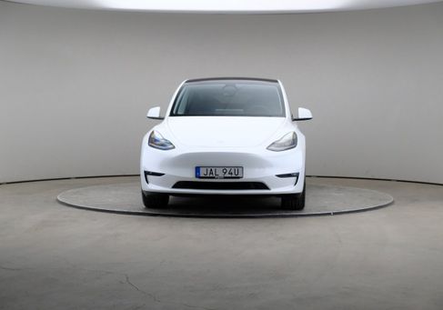 Tesla Model Y, 2023 3