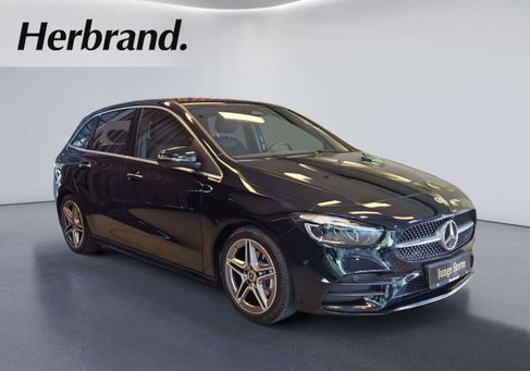 Mercedes-Benz B 180, 2024