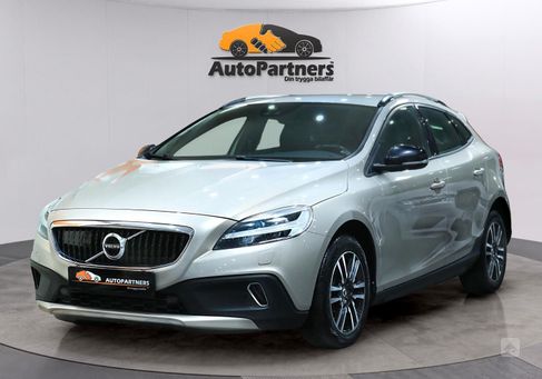 Volvo V40 Cross Country, 2017