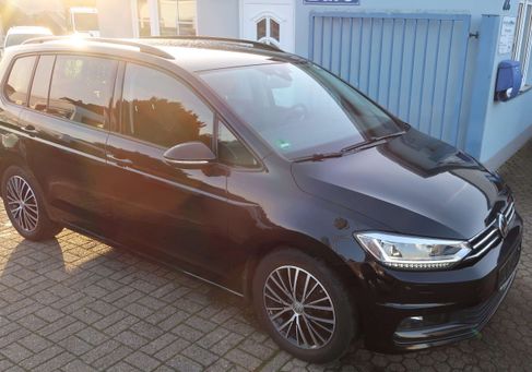 Volkswagen Touran, 2019 3