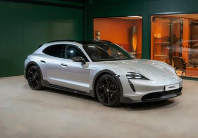 Porsche Taycan, 2022