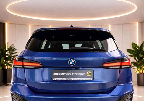 BMW 216, 2023