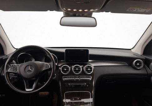 Mercedes-Benz GLC 350, 2018 3