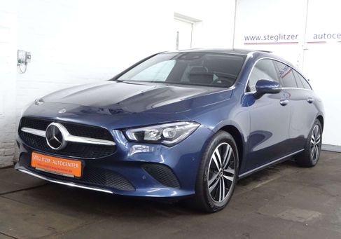 Mercedes-Benz CLA 220, 2022