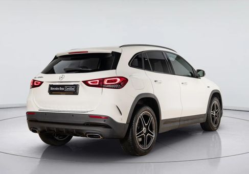 Mercedes-Benz GLA 250, 2021
