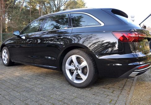 Audi A4, 2023