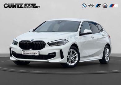 BMW 118, 2022