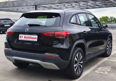 Mercedes-Benz GLA 180, 2021