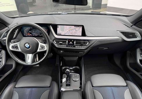 BMW 220, 2021 3