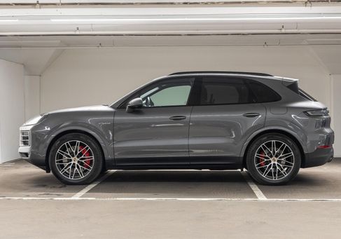 Porsche Cayenne, 2025 2