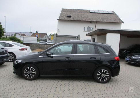 Mercedes-Benz B 200, 2020