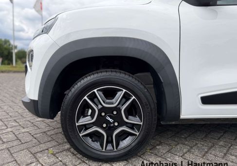 Dacia Spring, 2022 3