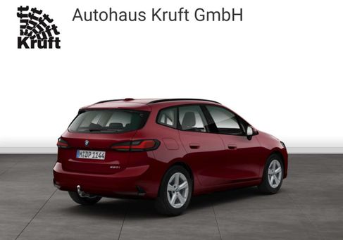 BMW 220, 2025 3