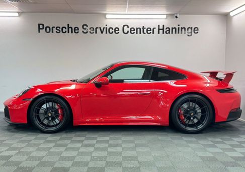 Porsche, 2025