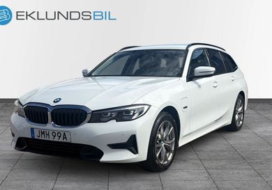 BMW 330, 2022