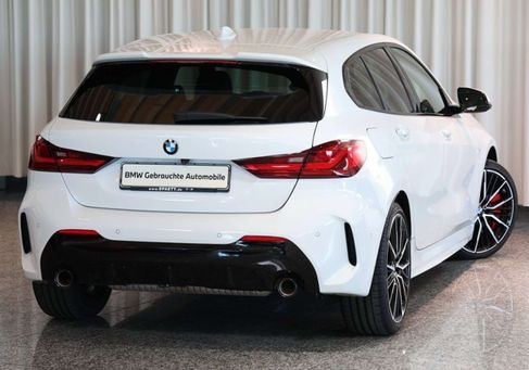 BMW 120, 2023 3