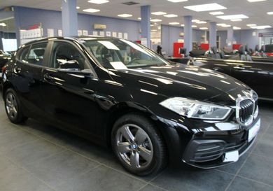 BMW 118, 2021