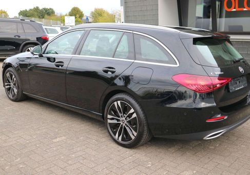 Mercedes-Benz C 300, 2023 3