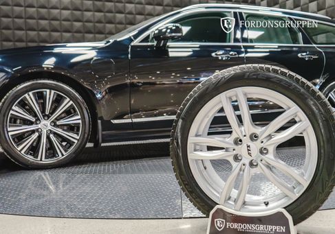 Volvo V90, 2022