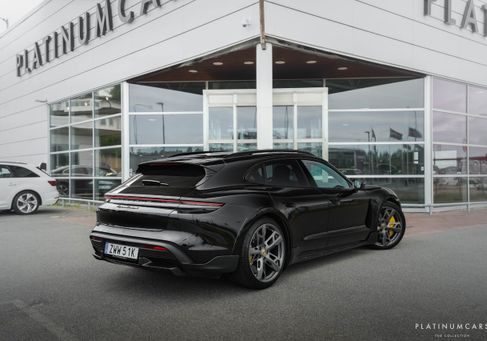 Porsche Taycan, 2021