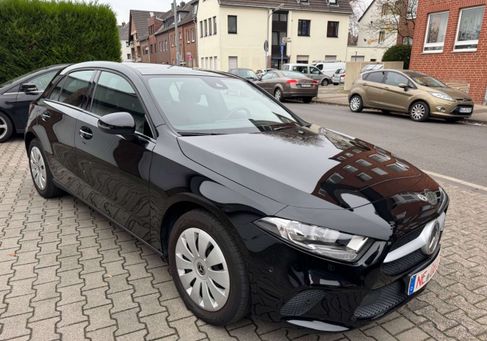 Mercedes-Benz A 250, 2022