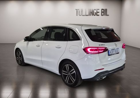 Mercedes-Benz B 180, 2023 3
