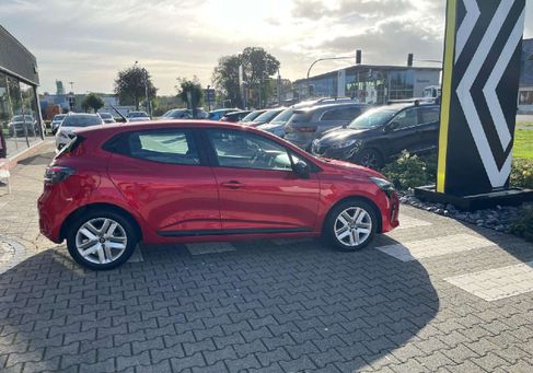Renault Clio, 2024 3